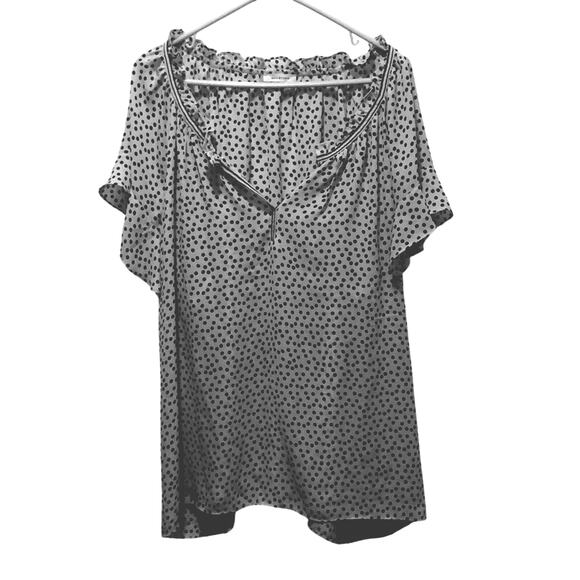 Max Studio Sz 2x White Black Polka Dot Flutter Sleeve Blouse with Ruffle V-neck - Picture 1 of 7